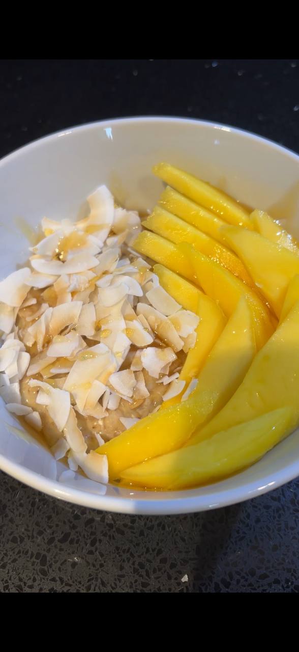 Mango Sticky Oats